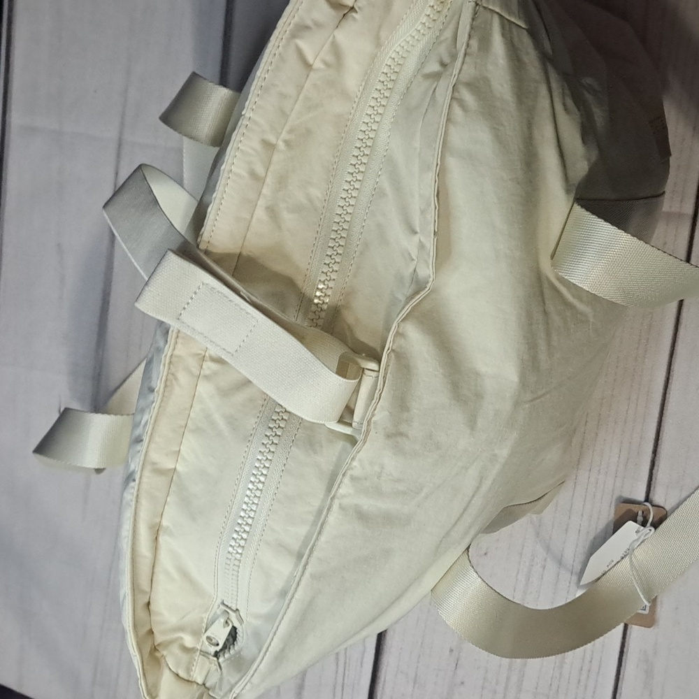Bagsmart Cream Tote Gym Weekender Travel Bag - Picture 7 of 9